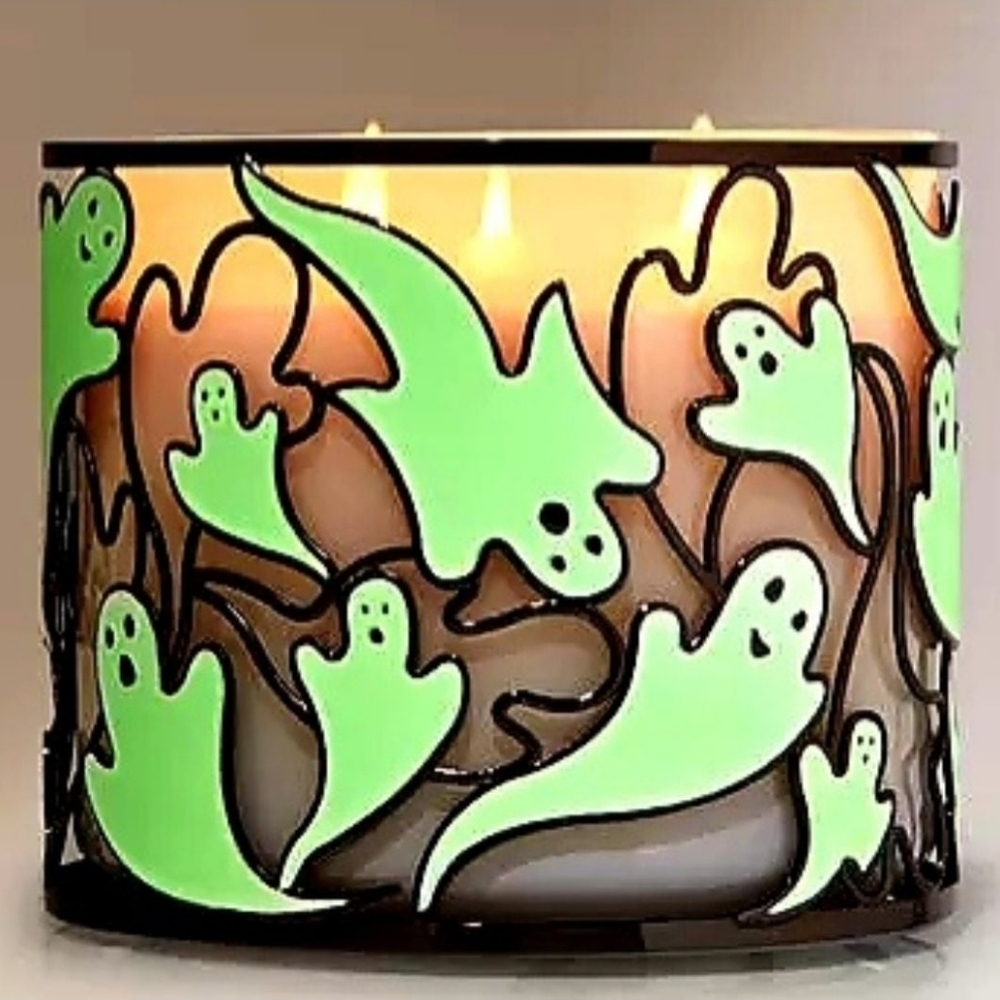 B&BW Glow In The Dark Halloween Ghosts 3-Wick Candle Holder - Picture 3 of 3